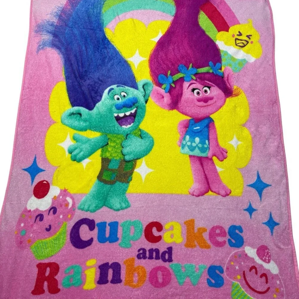 Trolls Poppy & Branch Cupcakes & Rainbows Fleece Blanket 40X60